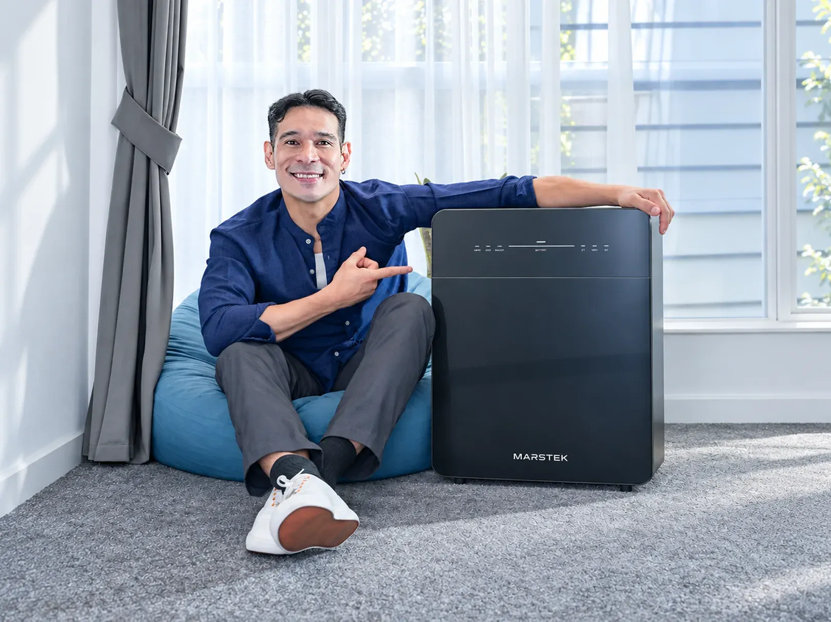 Pancho Magno at home with a MARSTEK home battery